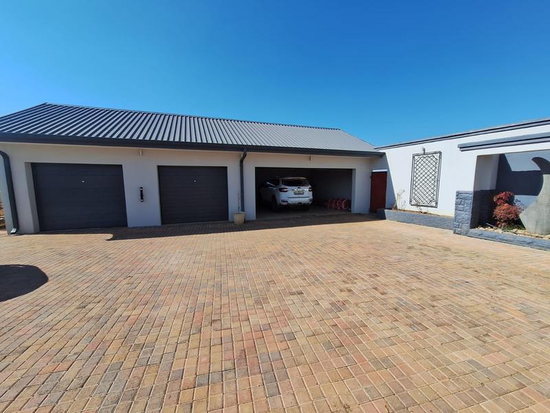 4 Bedroom Property for Sale in Flamwood North West